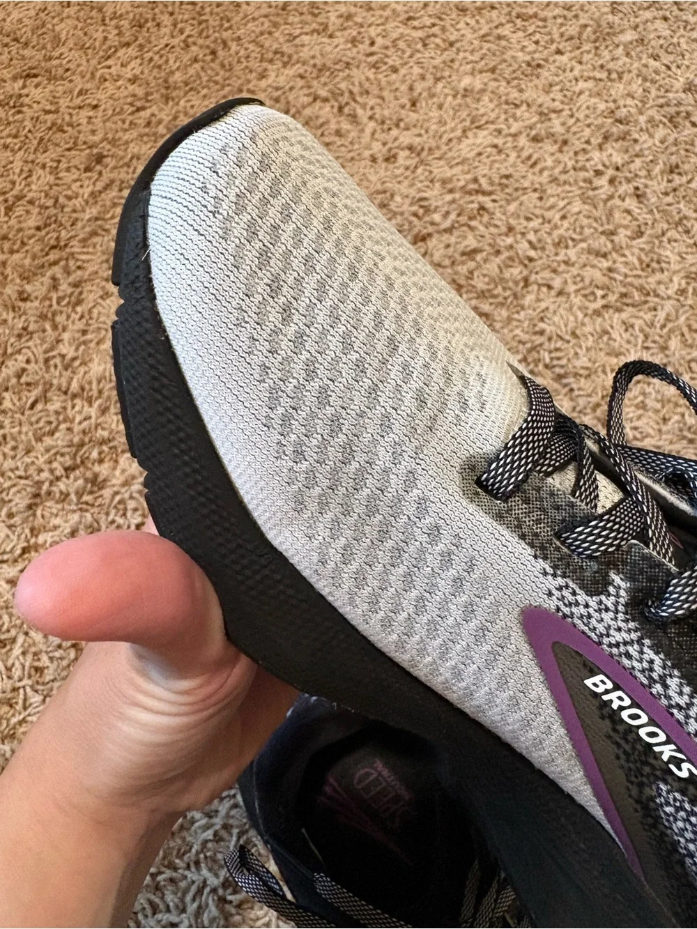 Brooks Launch 10 Running Shoes in Black Violet Women’s size 8